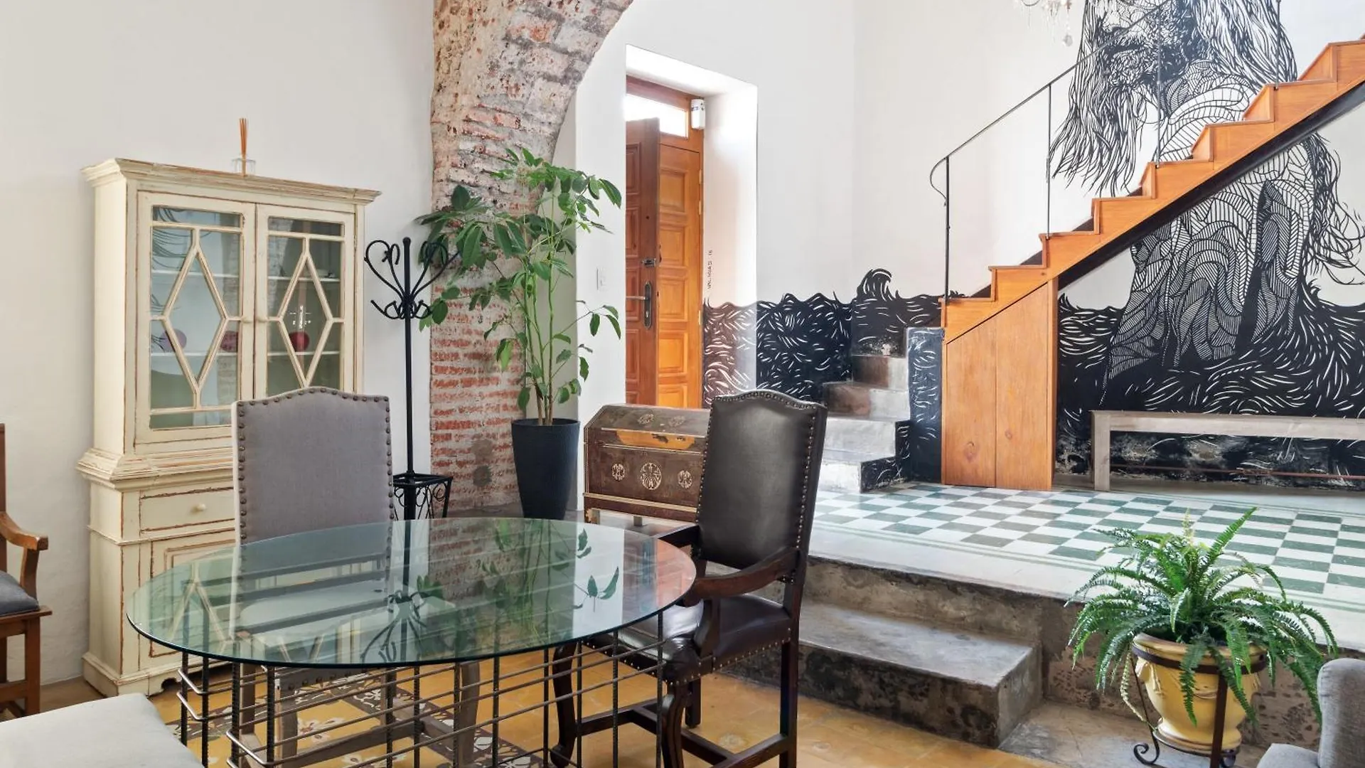 Apartment Suite En Centro Historico Terraza, Wifi, Desk, Ac Queretaro Mexico